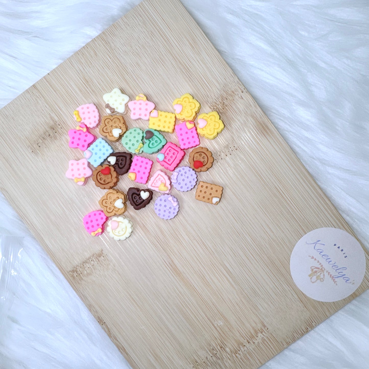 Charm/Miniature Mini Biscuit x10