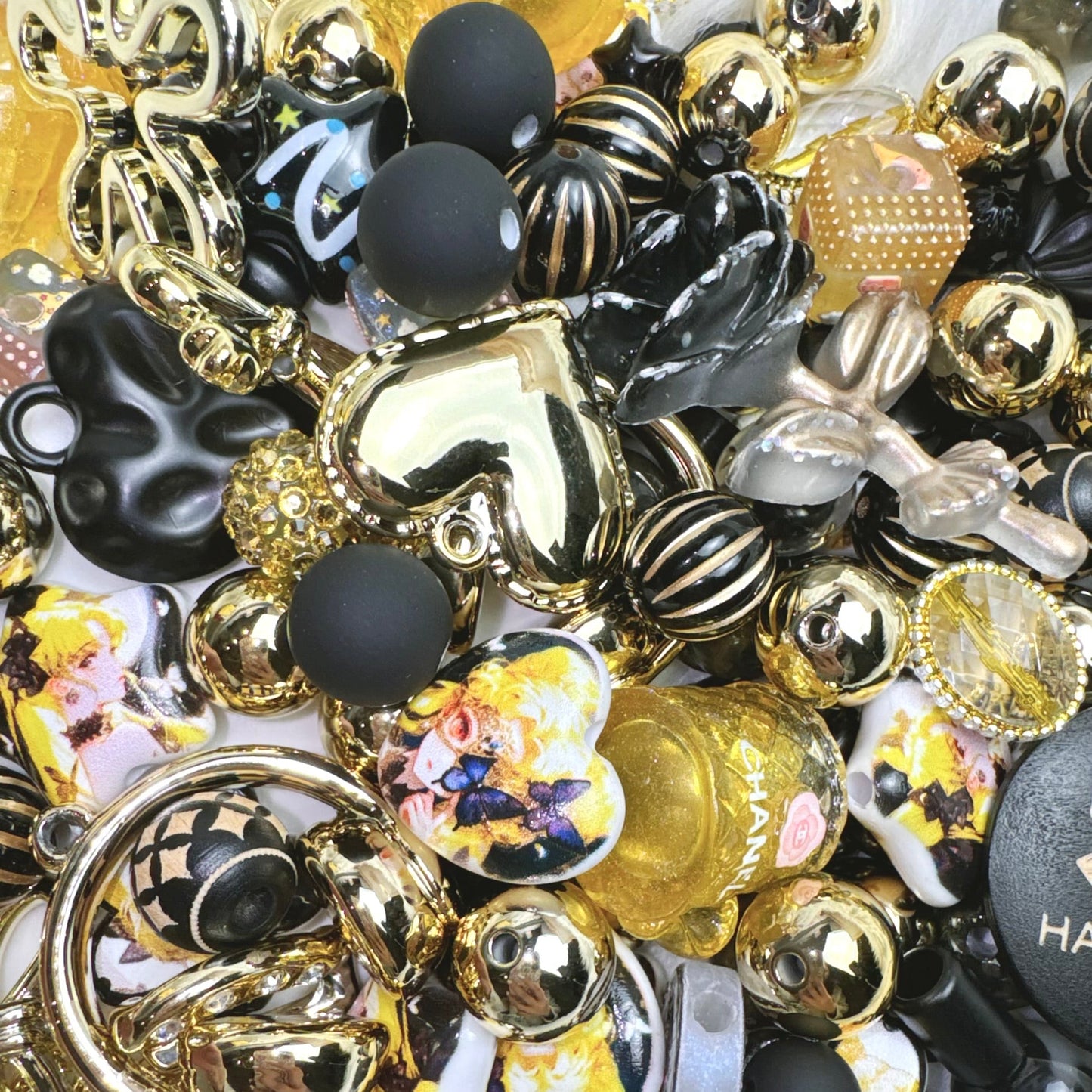 Mélange de perles doré Noir