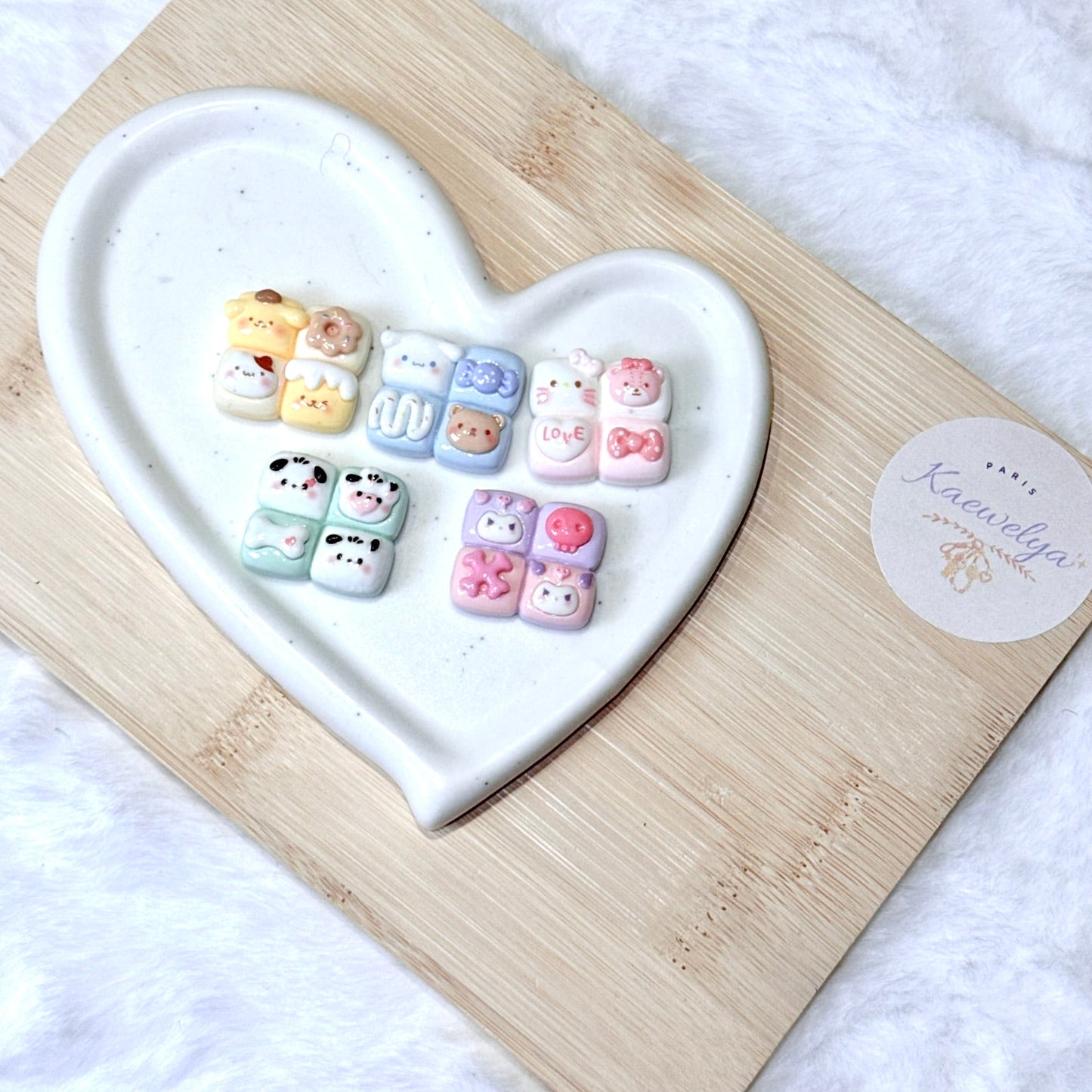 Charms/Miniatures x5